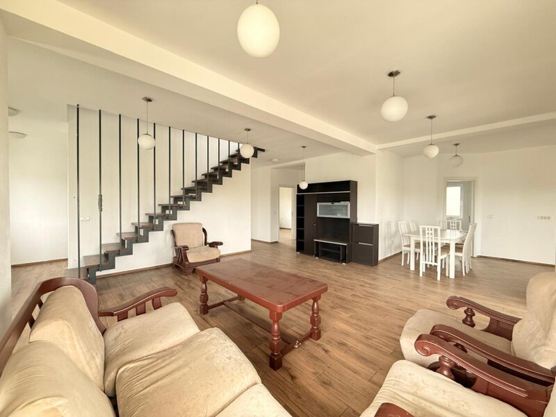 Casa individuala de vanzare in Sacalaz, suprafata totala 221 mp